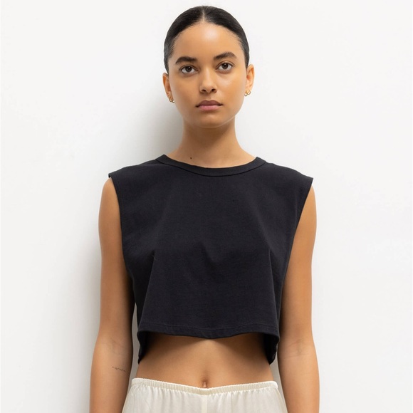 LESET Tops - Leset Margo Black Sleeveless Cotton Cropped Crew Neck Tank Top EUC Size M